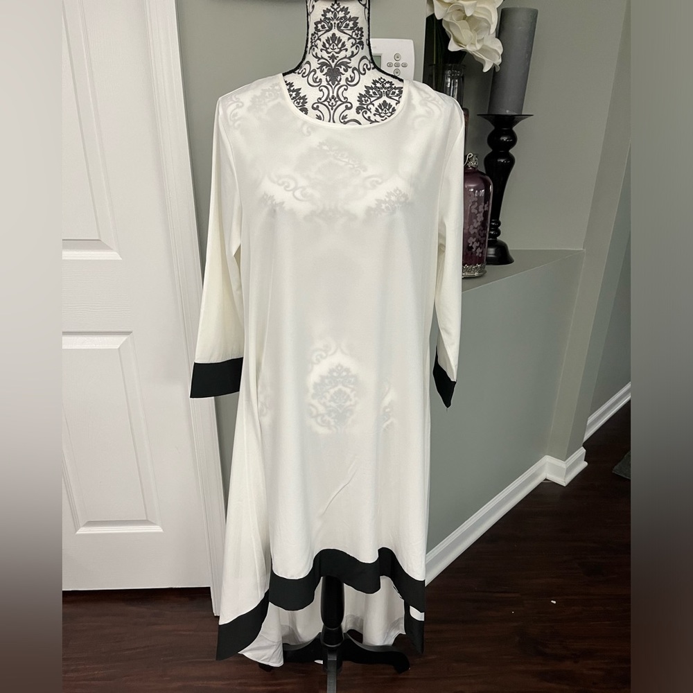 Zanzea size XL white hi lo dress with black trim